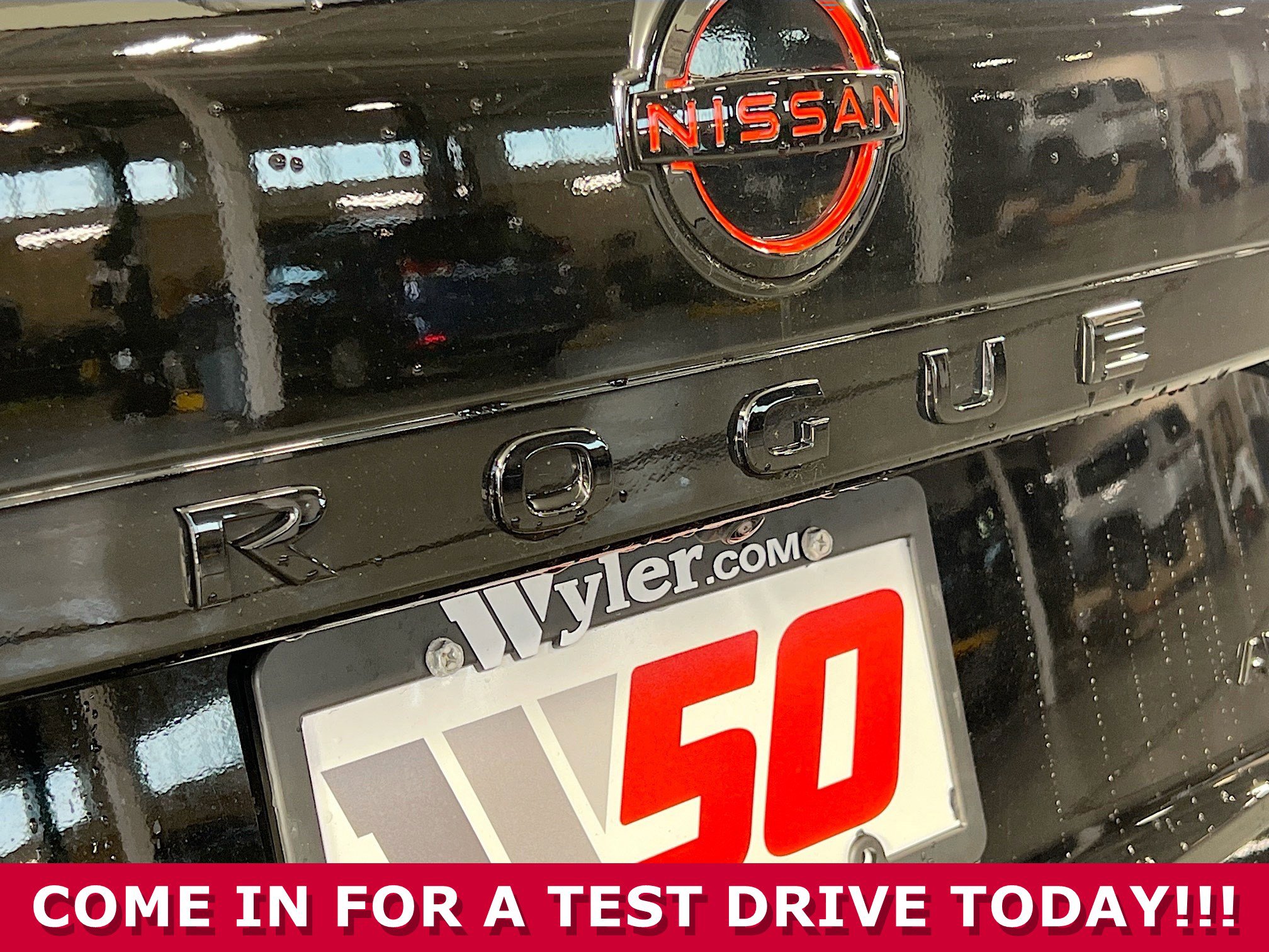 Used 2026 Nissan Rogue SV image 31