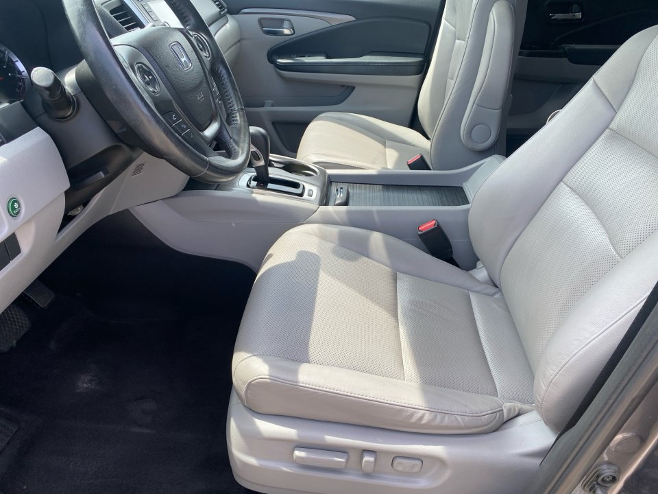 Used 2018 Honda Ridgeline RTL image 11