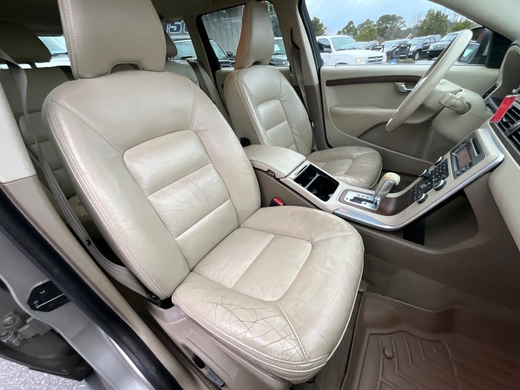 Used 2011 Volvo XC70 3.2 FWD image 34