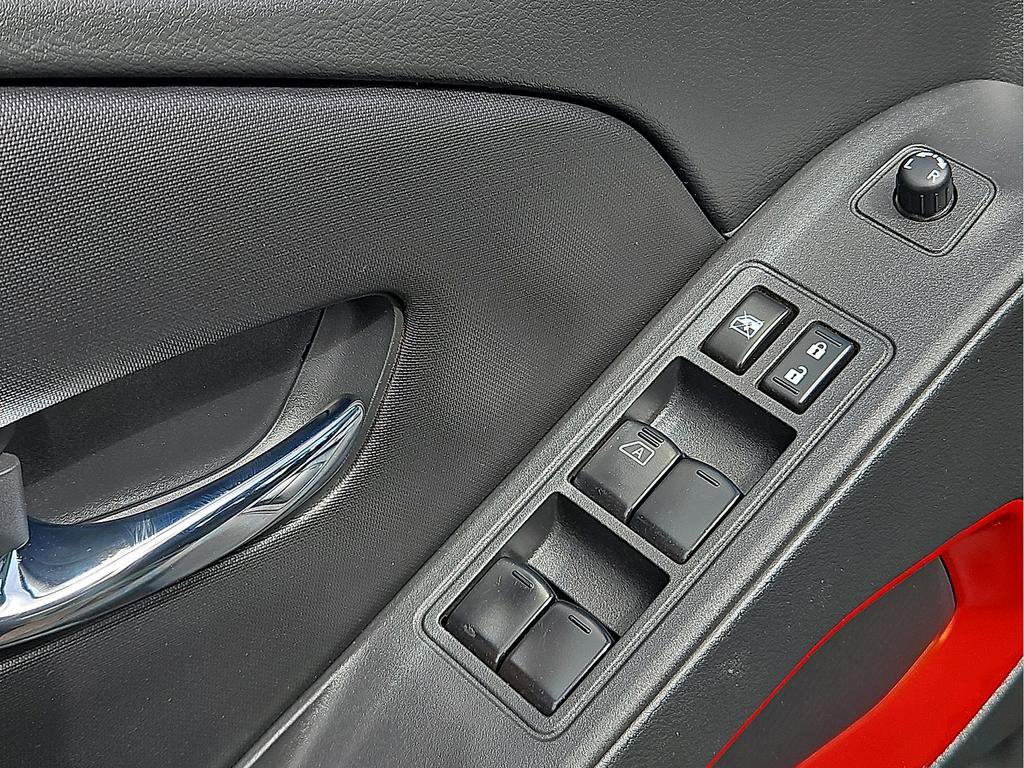 Used 2023 Nissan Frontier PRO-4X w/ Pro Convenience Package image 12