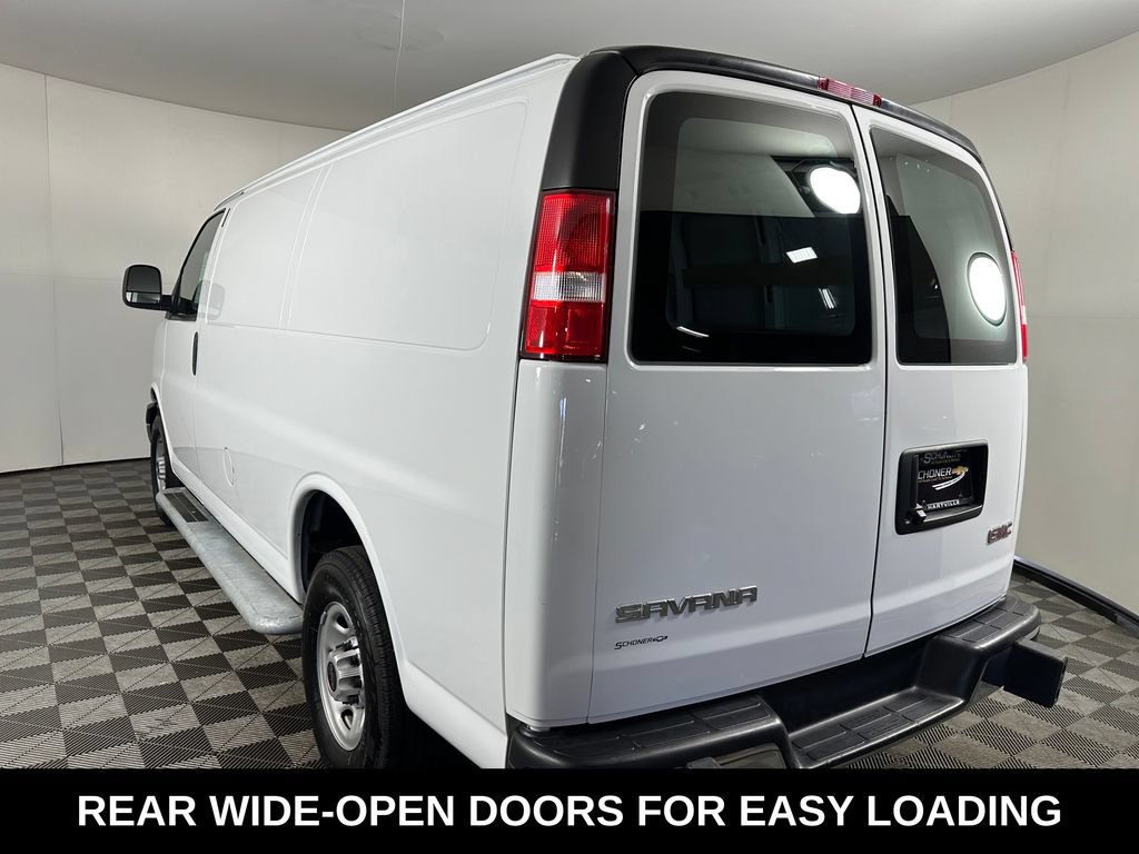 Used 2024 GMC Savana 2500 w/ Driver Convenience Package RWD image 3