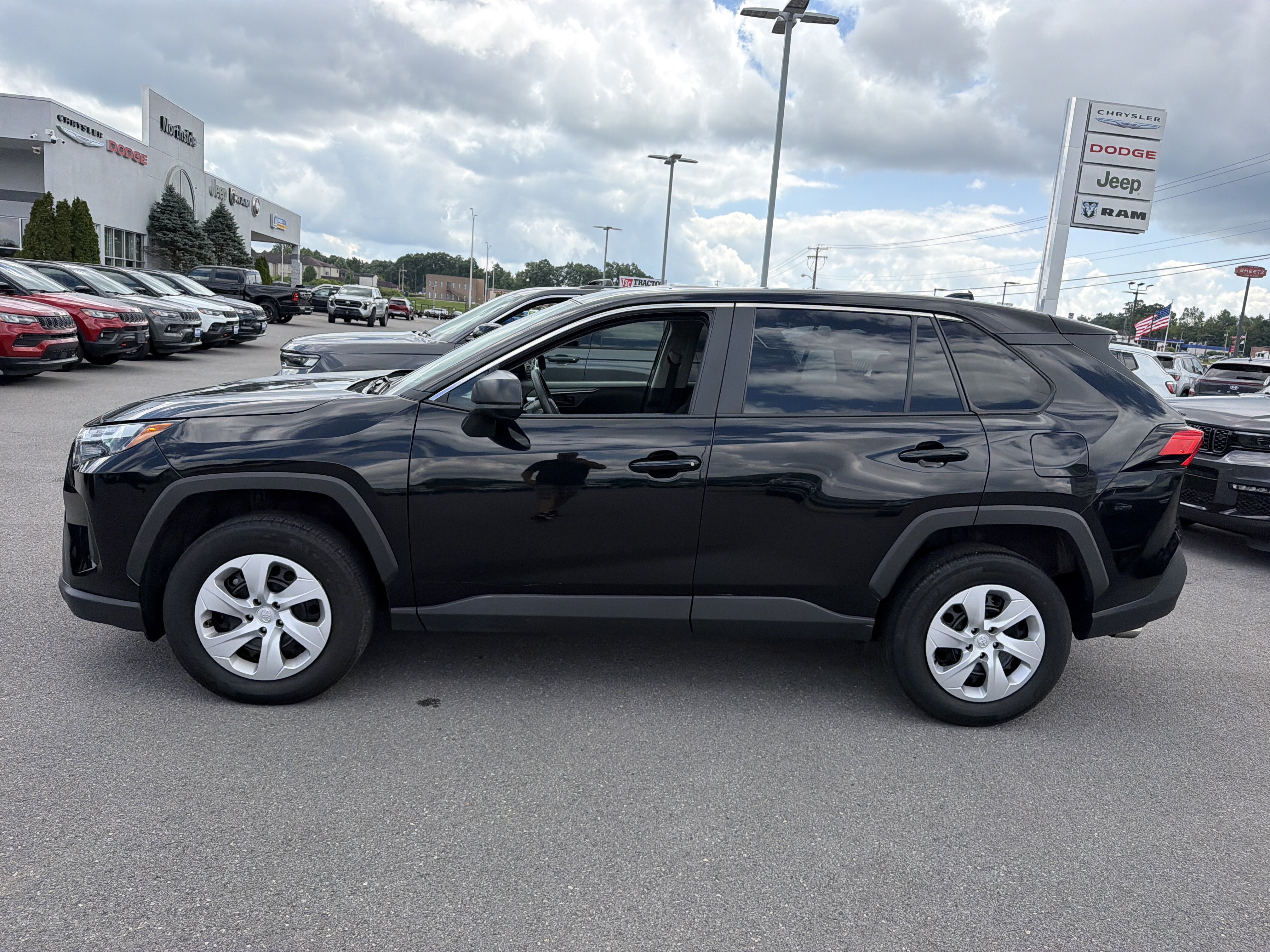 Used 2025 Toyota RAV4 LE FWD image 10