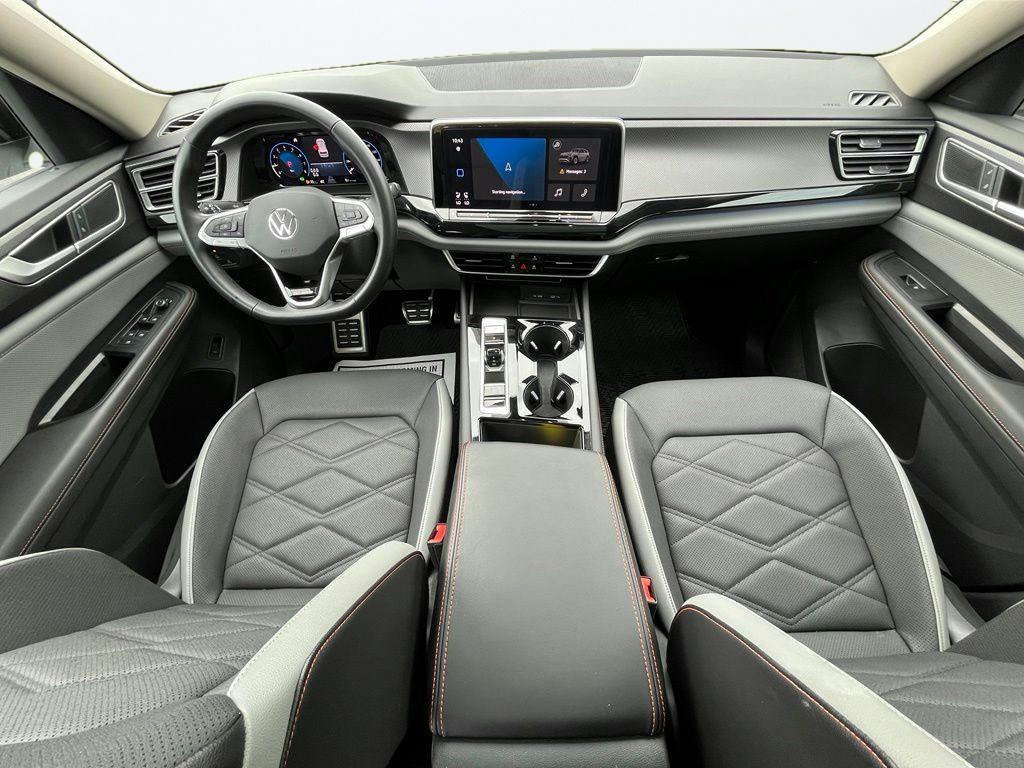 Certified 2024 Volkswagen Atlas Peak Edition SE AWD/4WD image 14