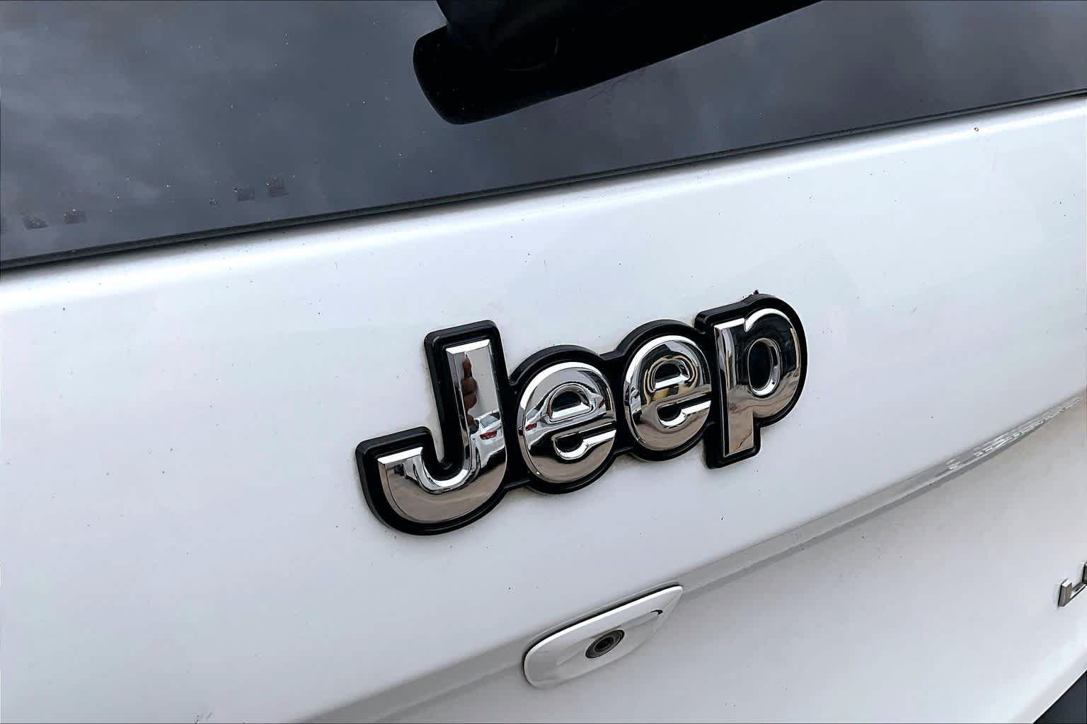 Used 2015 Jeep Cherokee Limited FWD image 30