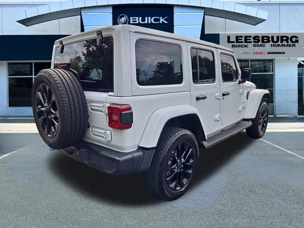 Used 2024 Jeep Wrangler Unlimited Sahara AWD/4WD image 7