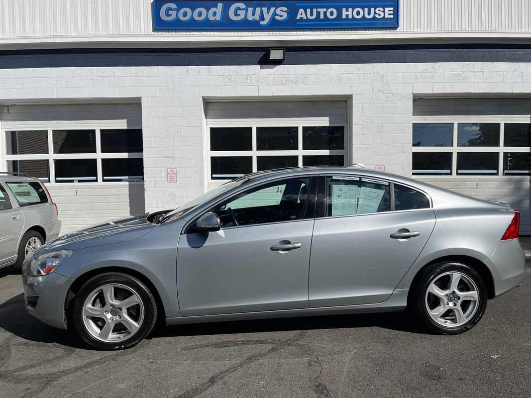 Used 2013 Volvo S60 T5 AWD/4WD image 1