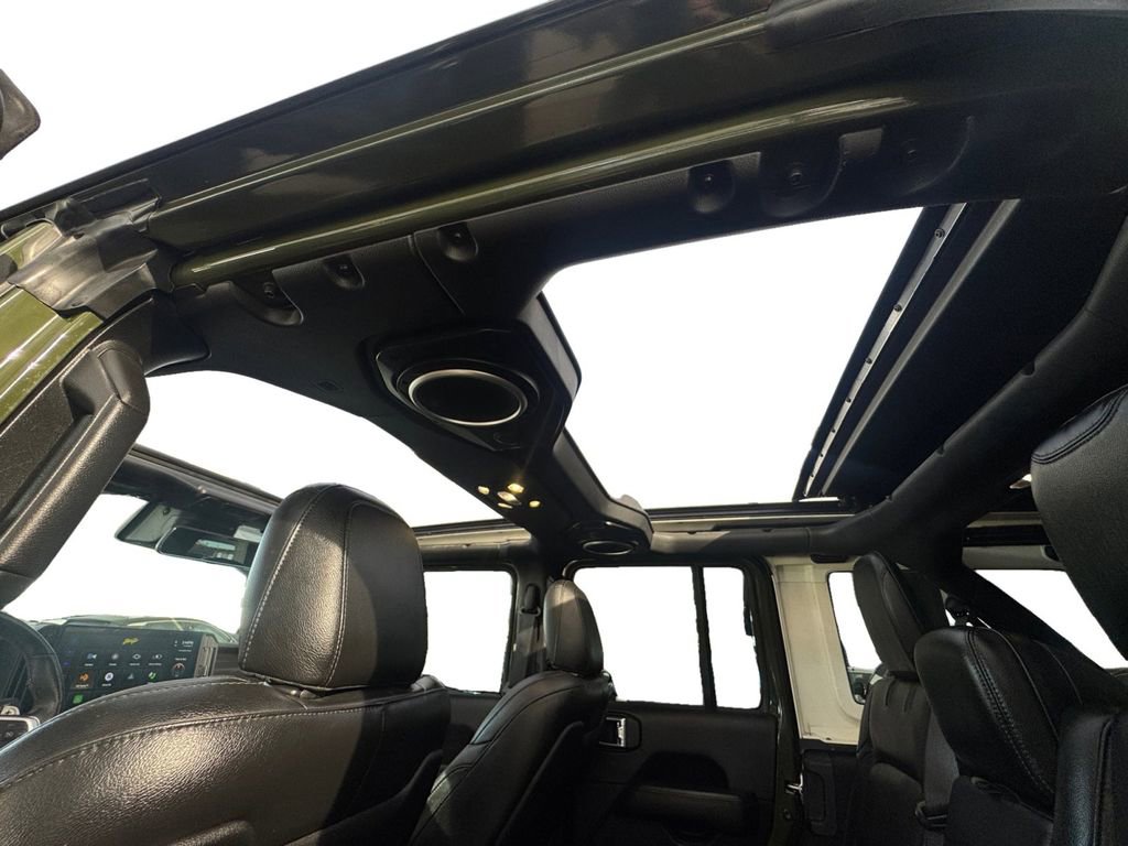 Used 2021 Jeep Wrangler Unlimited Rubicon w/ Trailer Tow Package image 11