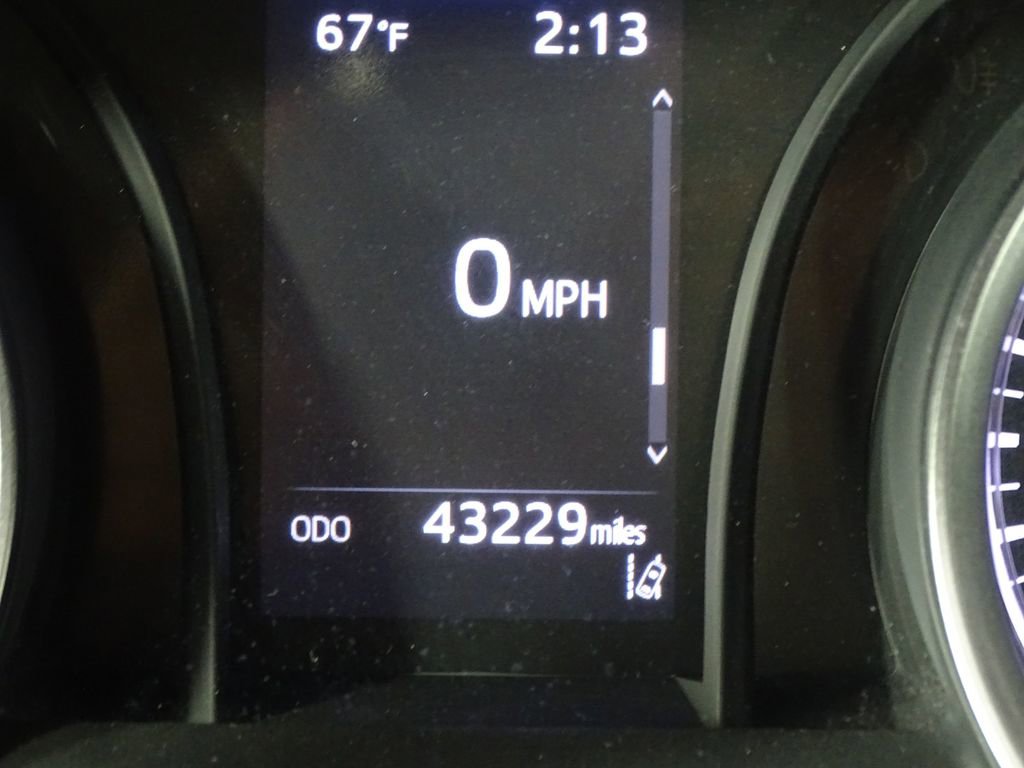 Used 2022 Toyota Camry LE image 35