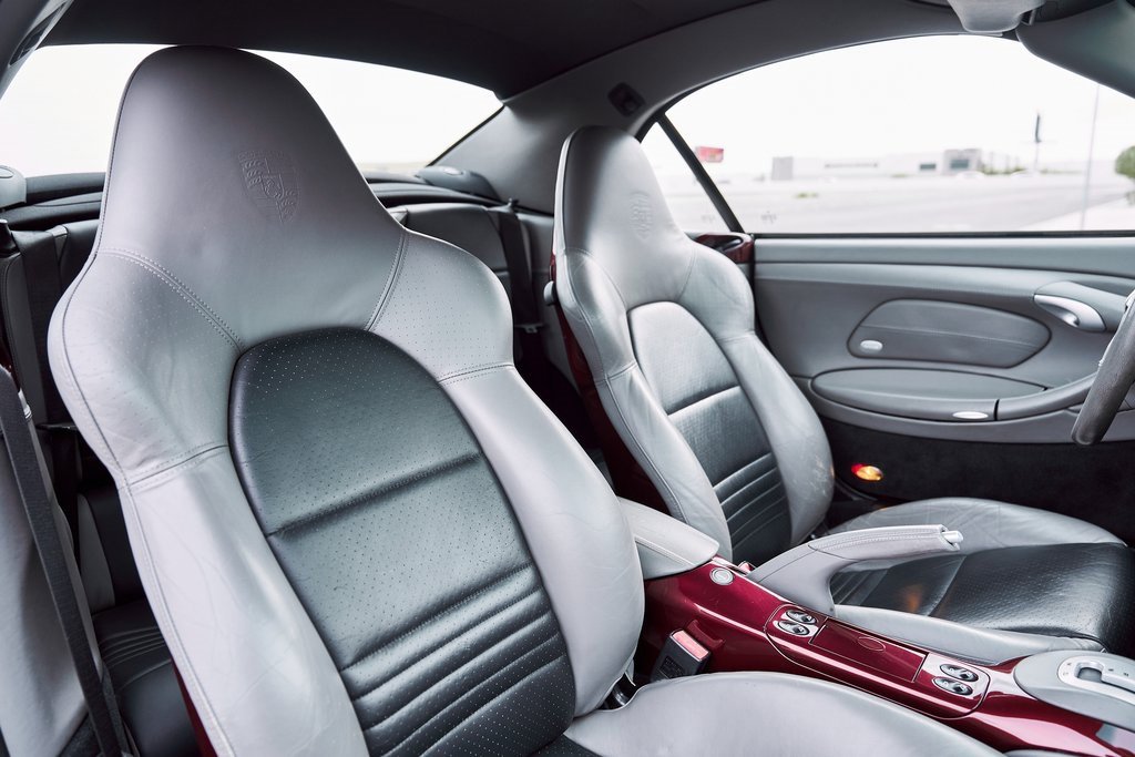 Used 2005 Porsche 911 Turbo image 44