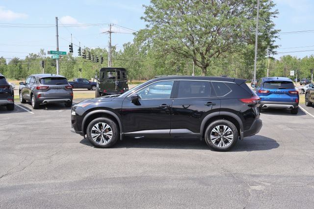 Used 2021 Nissan Rogue SV AWD/4WD image 4