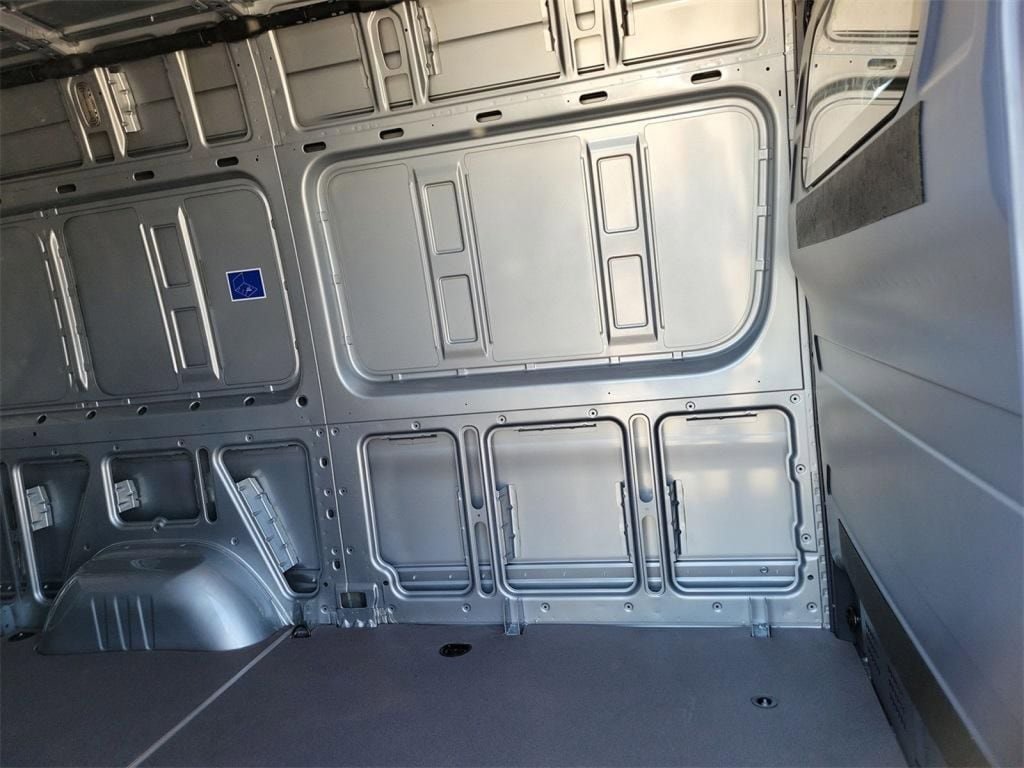 New 2025 Mercedes-Benz Sprinter 2500 image 13