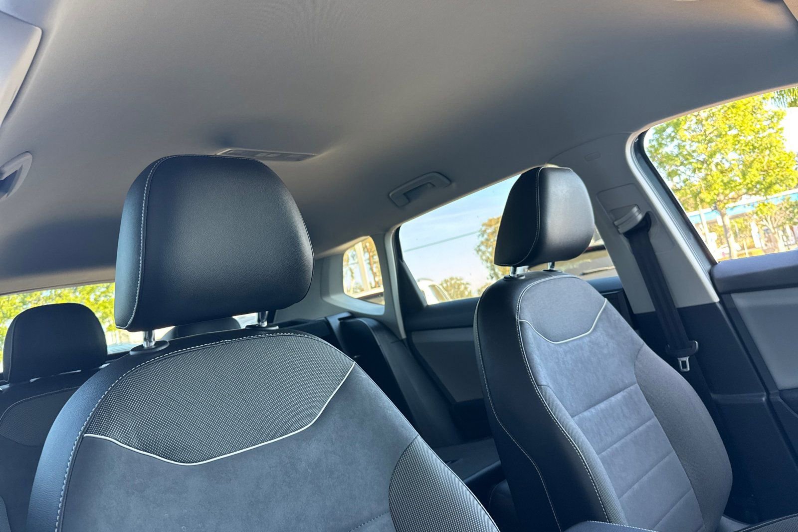 Used 2023 Volkswagen Taos SE image 17