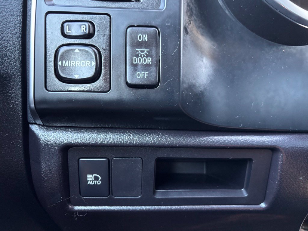 Used 2018 Toyota Sequoia TRD Sport AWD/4WD image 41