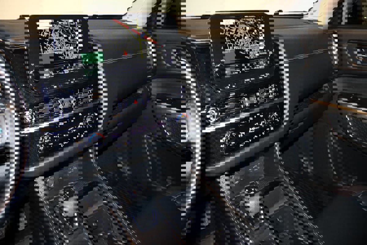 Used 2022 Nissan Pathfinder Platinum w/ Cargo Package image 47