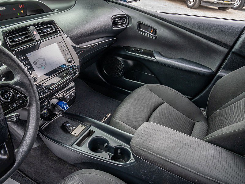 Used 2022 Toyota Prius L Eco FWD image 15