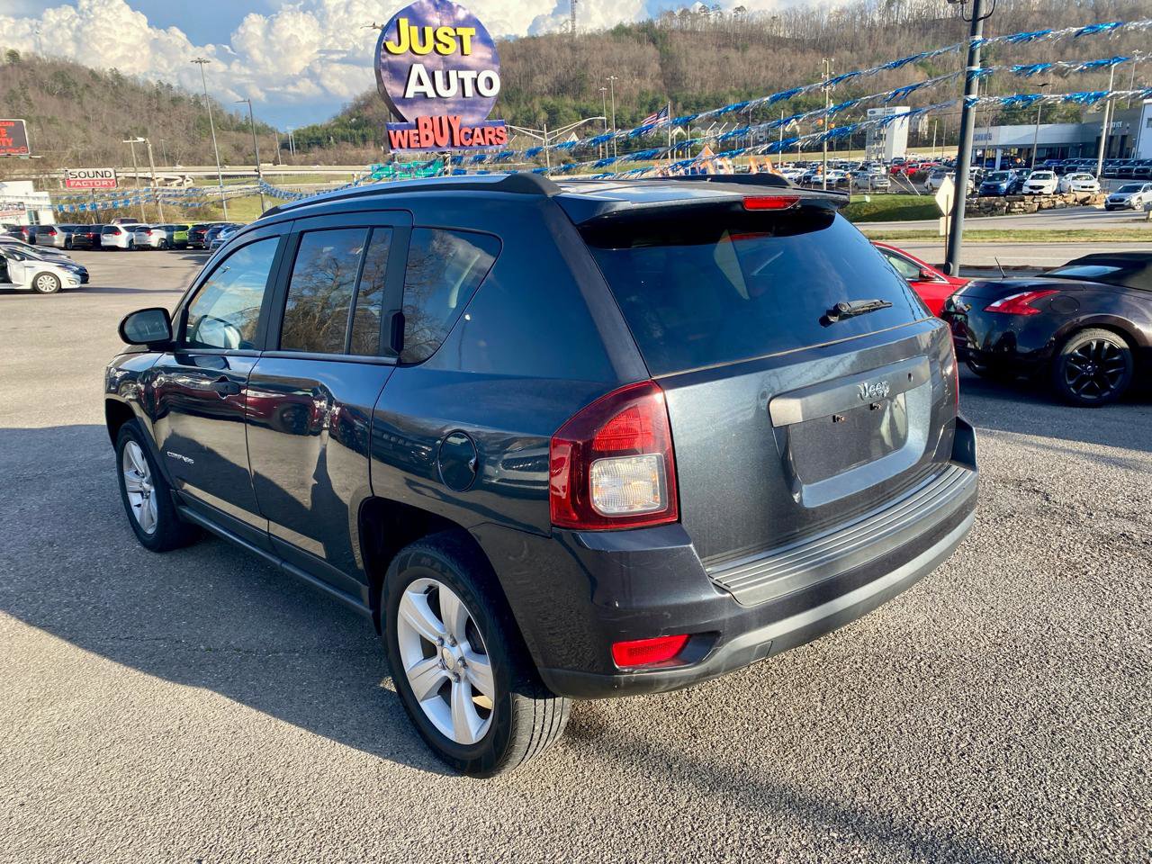 Used 2014 Jeep Compass Sport image 5