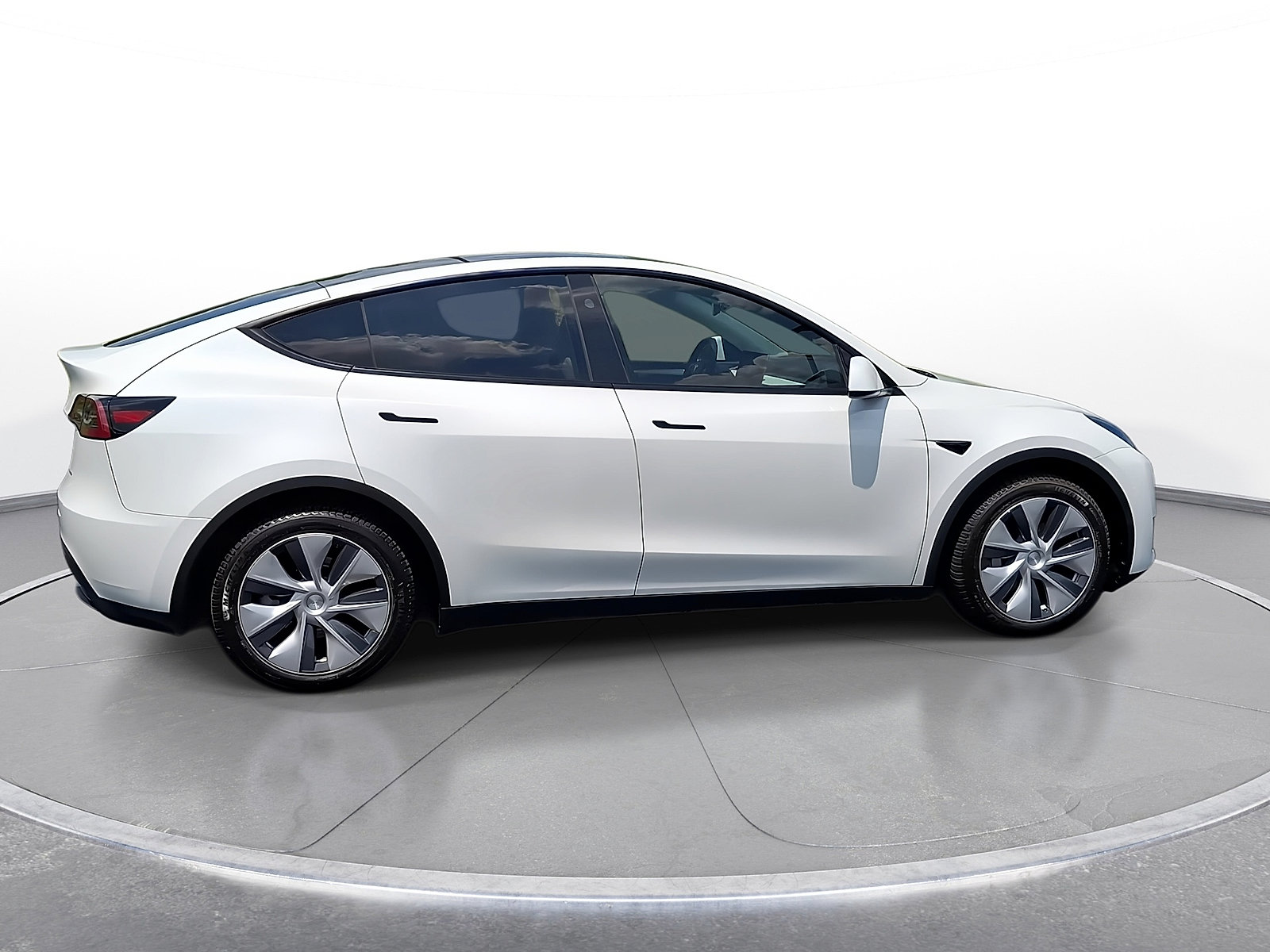 Used 2023 Tesla Model Y Long Range AWD/4WD image 9