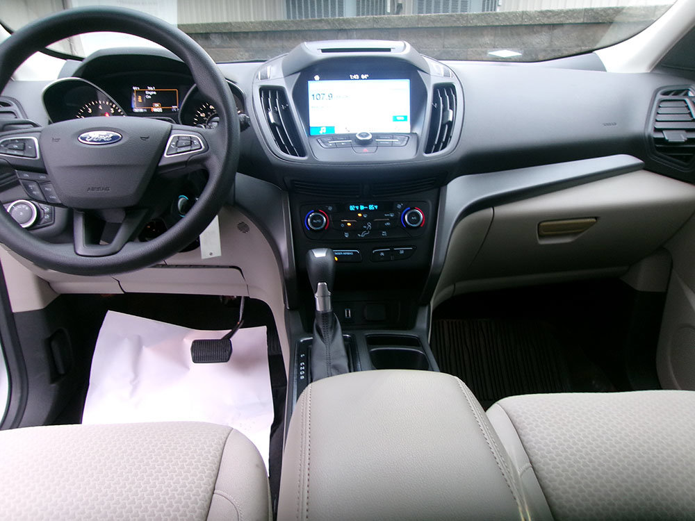 Used 2017 Ford Escape SE w/ Equipment Group 201A AWD/4WD image 13