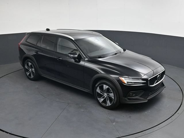 Used 2025 Volvo V60 B5 Cross Country Plus AWD/4WD image 23