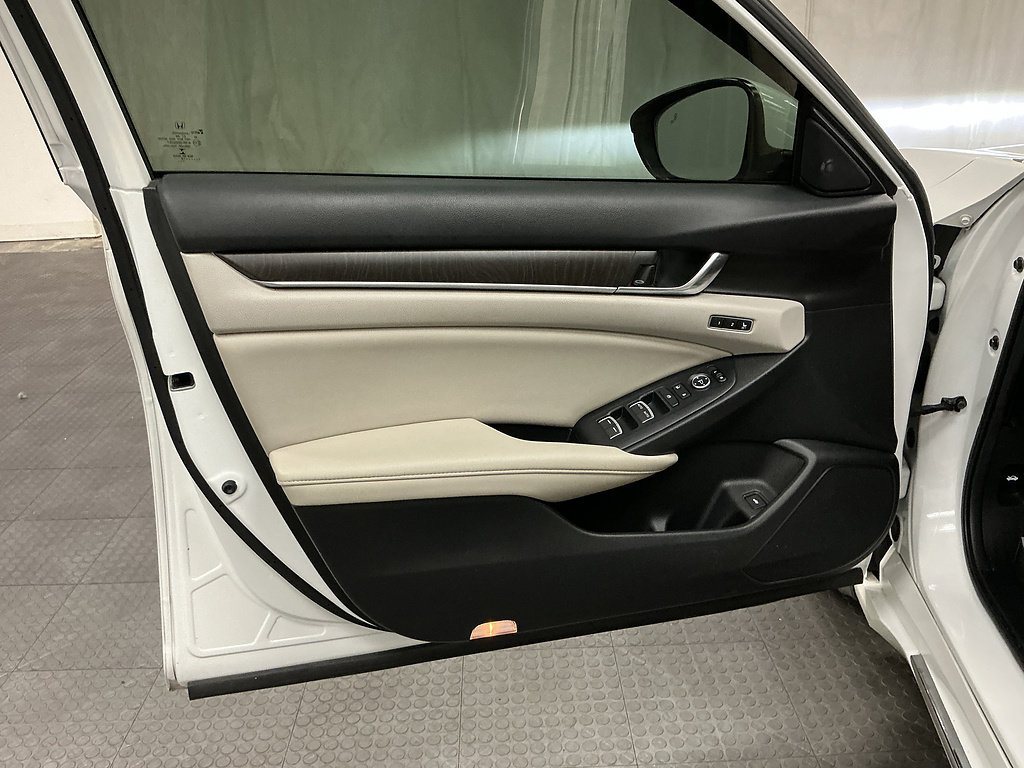 Used 2019 Honda Accord Touring image 20
