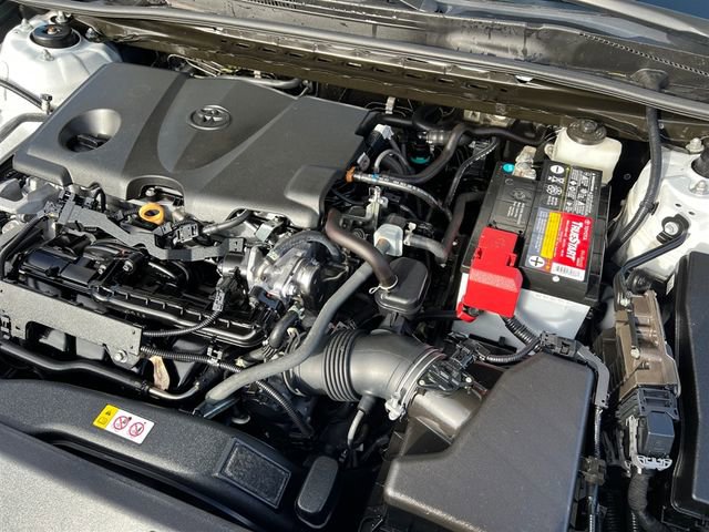 Certified 2022 Toyota Camry SE image 9