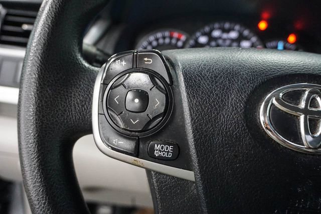 Used 2013 Toyota Camry LE image 15