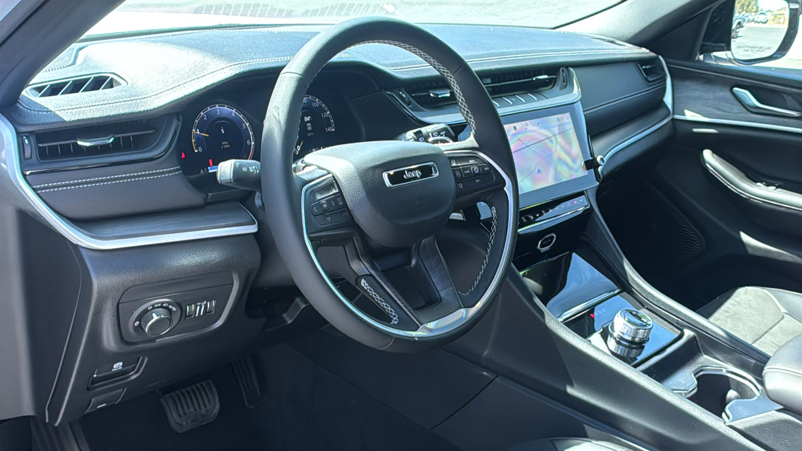 New 2026 Jeep Grand Cherokee Altitude RWD image 18