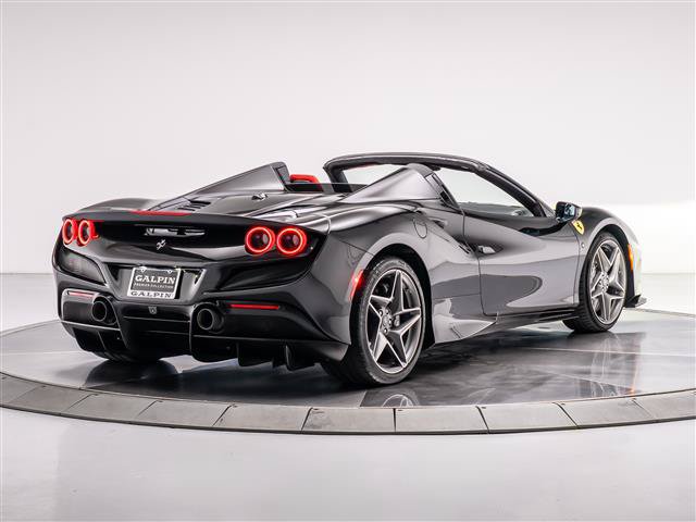 Used 2021 Ferrari F8 Tributo RWD image 5