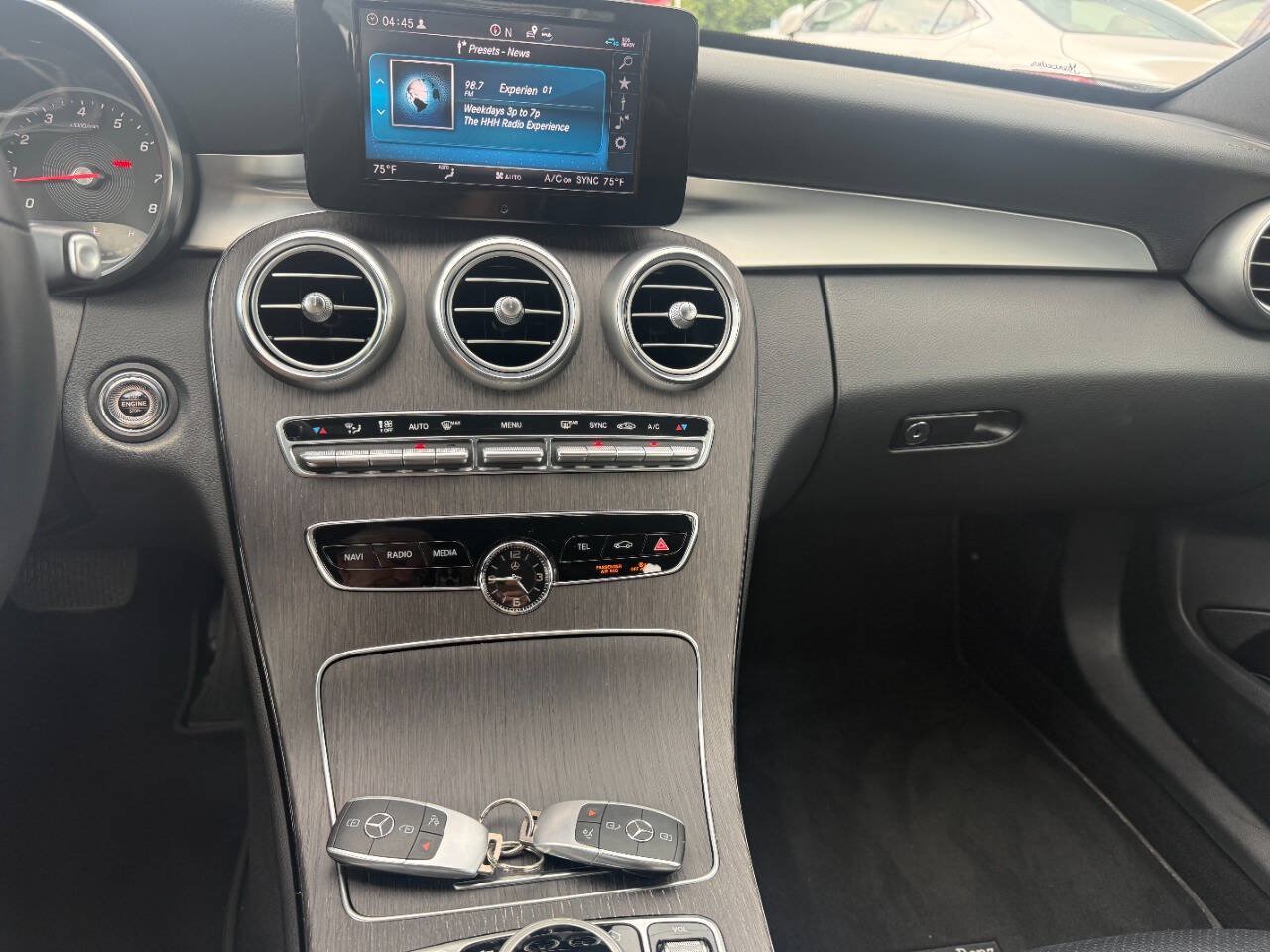 Used 2019 Mercedes-Benz C 300 4MATIC Sedan image 16