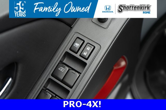 Used 2023 Nissan Frontier PRO-4X w/ Technology Package image 23