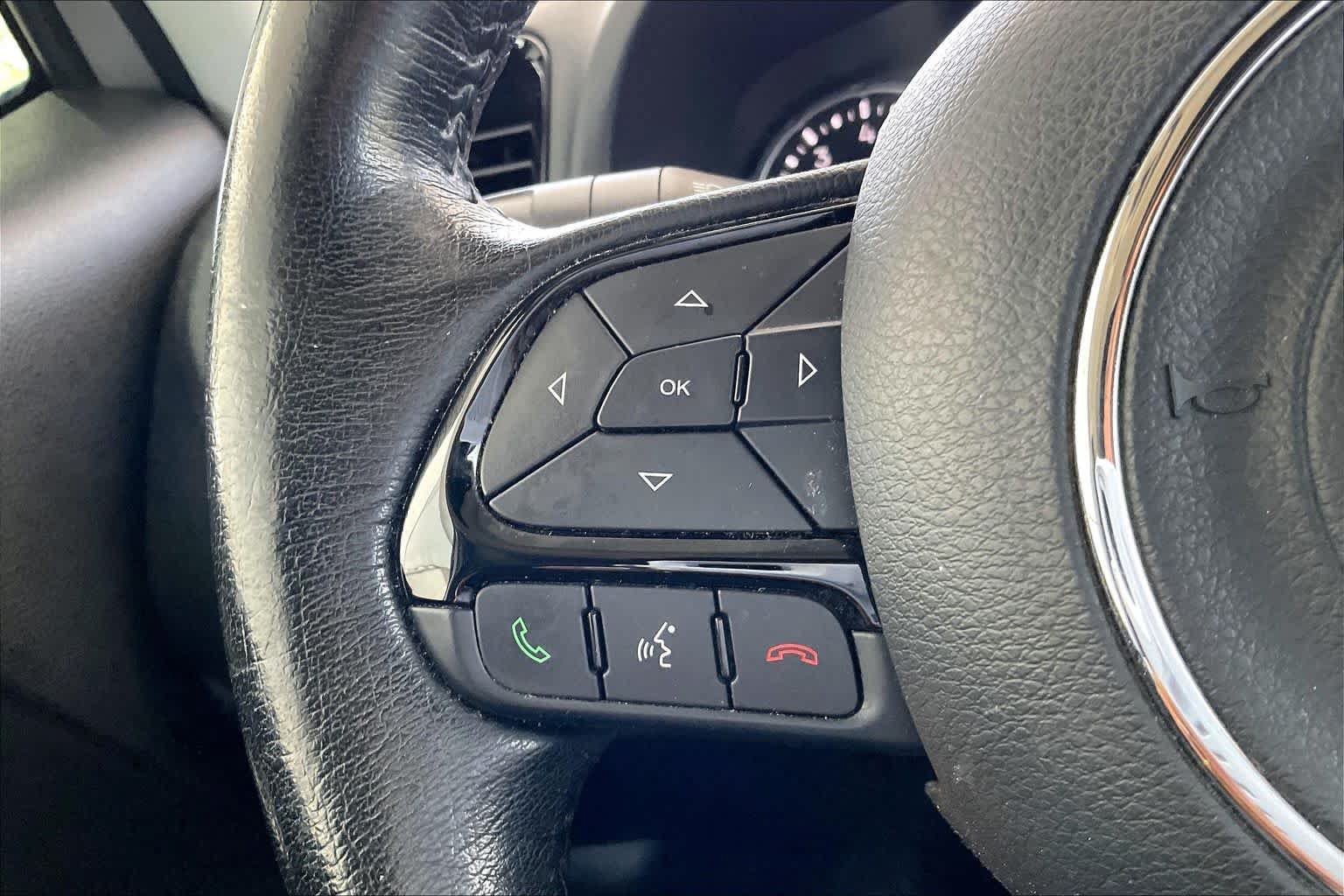 Used 2020 Jeep Renegade Altitude w/ UConnect 8.4 Nav Group AWD/4WD image 24