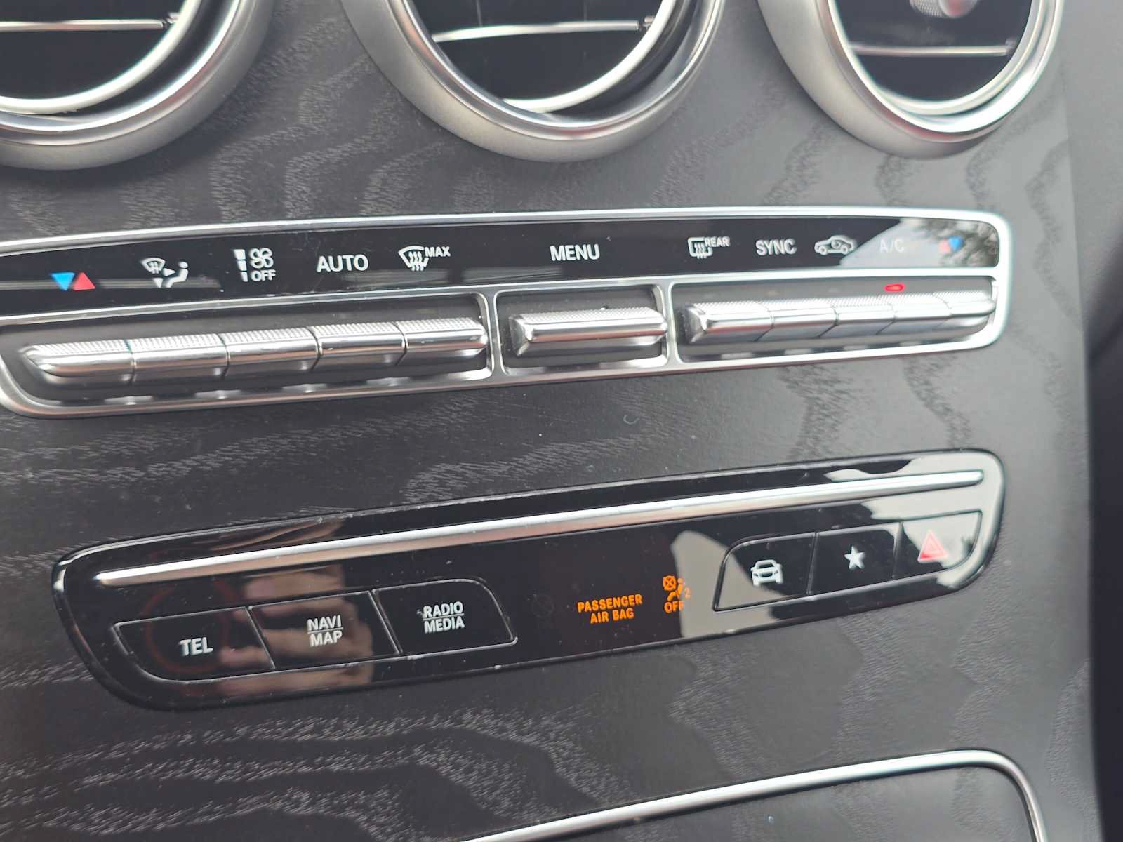 Used 2022 Mercedes-Benz GLC 300 4MATIC Coupe image 27