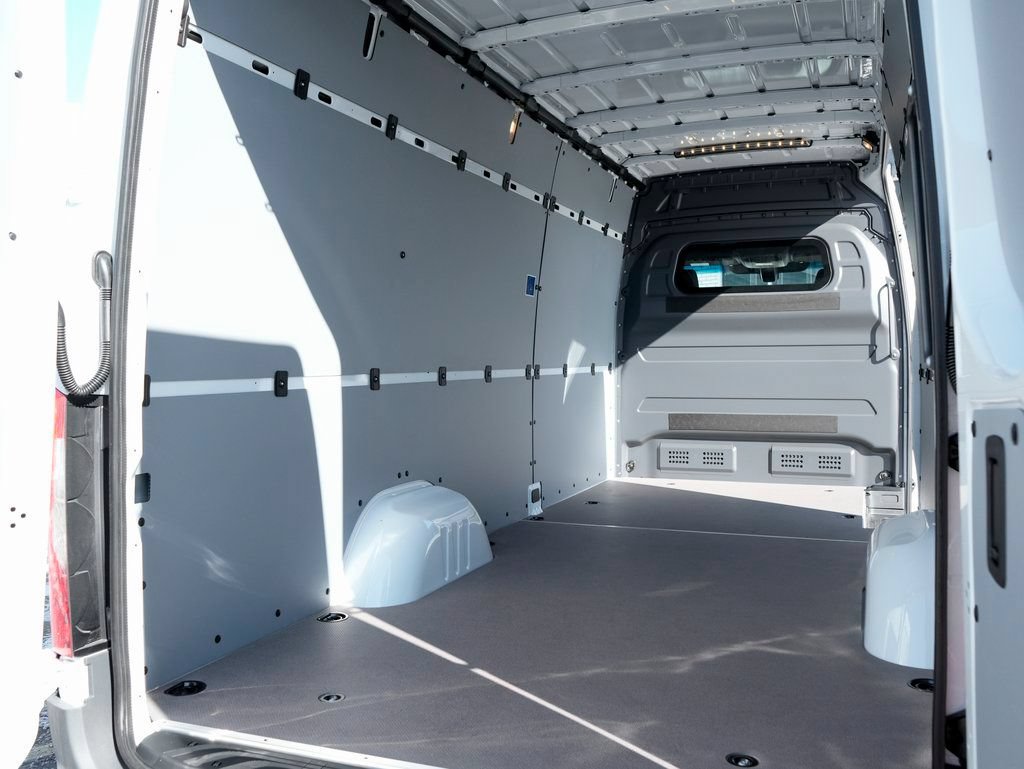 Used 2026 Mercedes-Benz Sprinter 2500 image 6