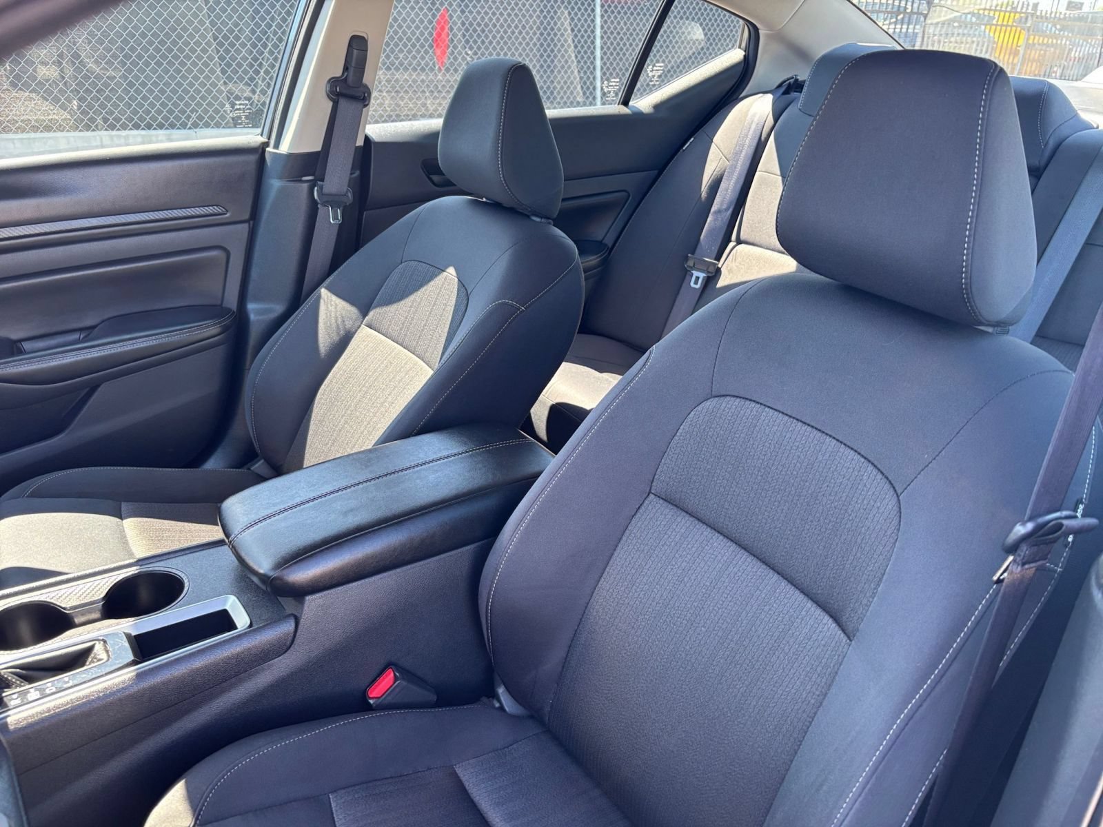 Used 2025 Nissan Altima 2.5 SV FWD image 37