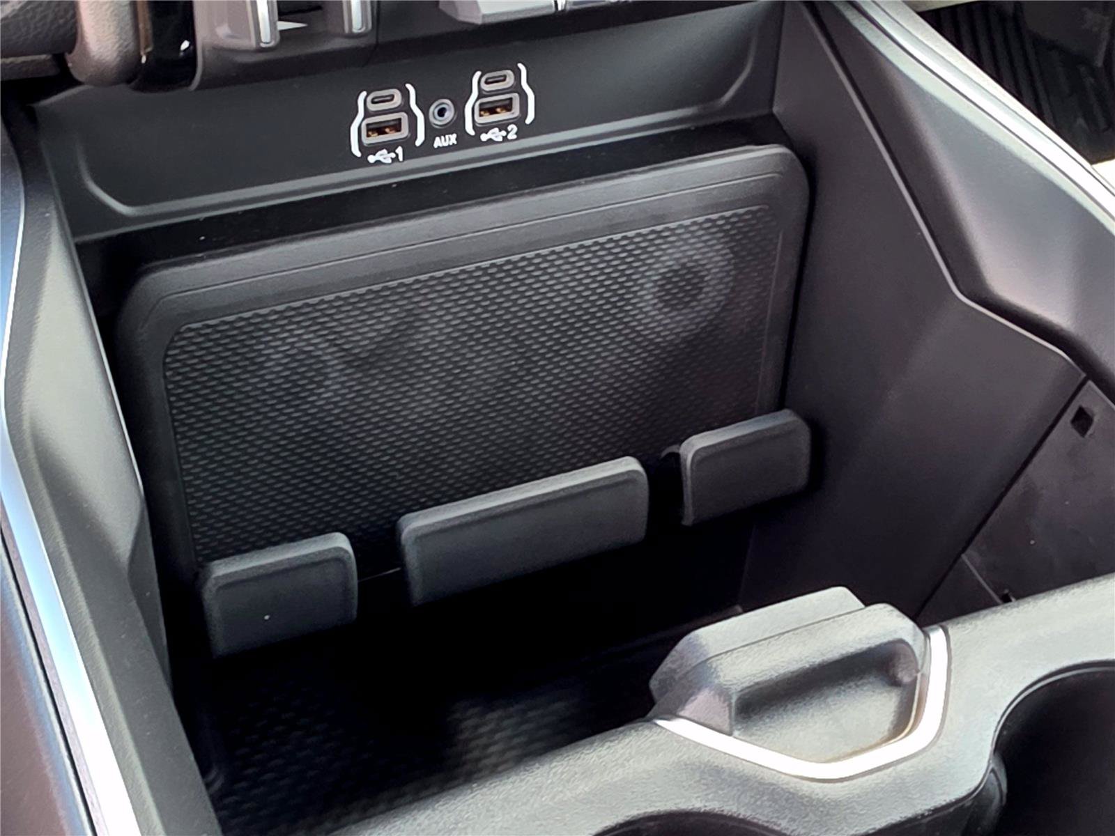 New 2026 RAM 3500 Big Horn AWD/4WD image 24