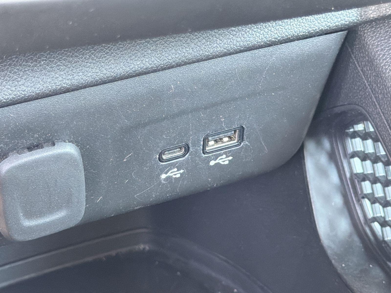 Used 2025 Chevrolet TrailBlazer LS FWD image 16