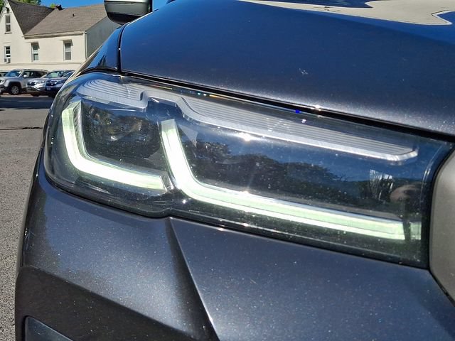 Used 2021 BMW M550i xDrive w/ Executive Package AWD/4WD image 9