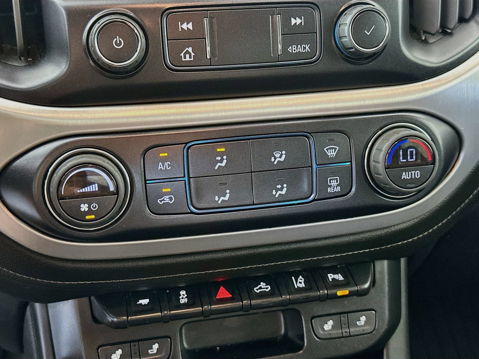 Used 2022 GMC Canyon Elevation w/ Elevation Premium Package AWD/4WD image 15