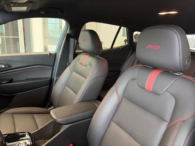 Used 2025 Chevrolet Trax RS w/ Driver Confidence Package image 57