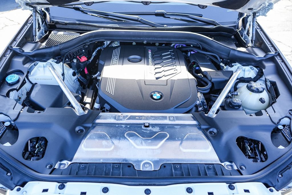 Used 2024 BMW X4 M40i w/ Shadowloine Package AWD/4WD image 30