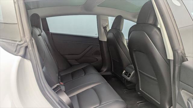 Used 2019 Tesla Model 3 Long Range RWD image 17