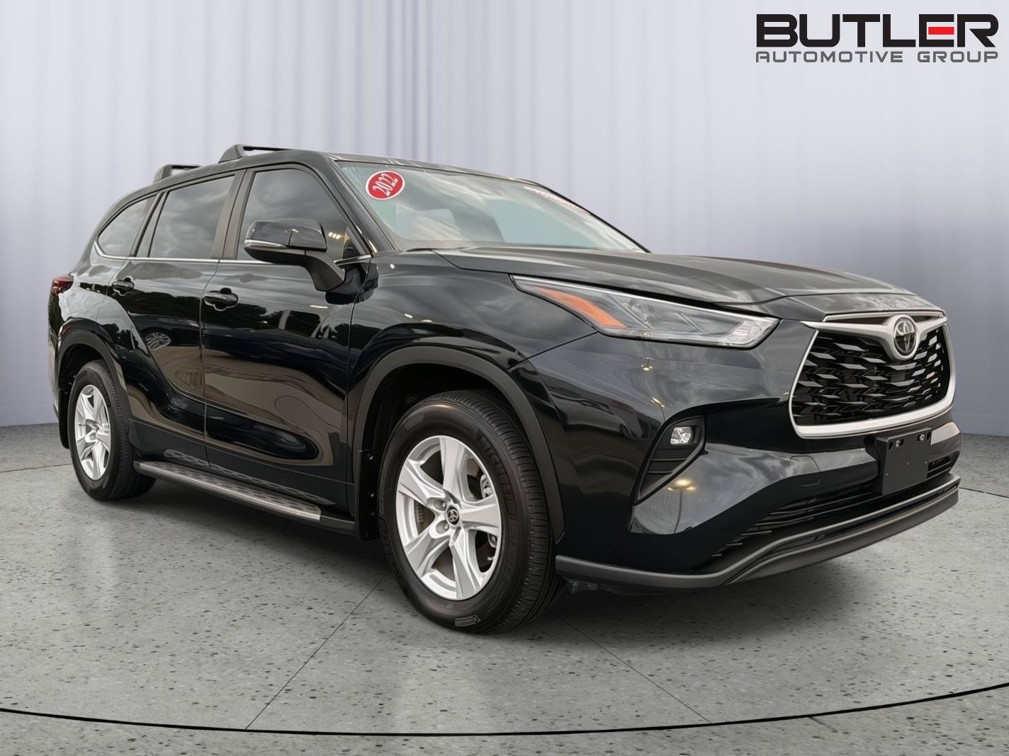 Certified 2024 Toyota Highlander LE AWD/4WD image 8
