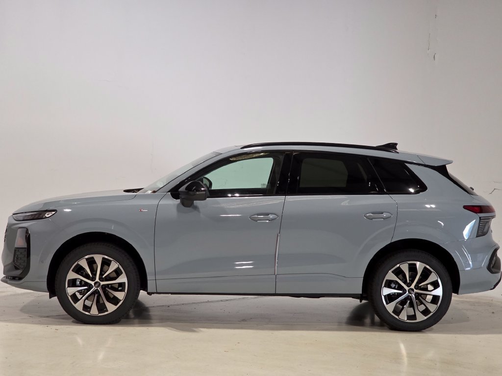 New 2026 Audi Q3 quattro 2.0T AWD/4WD image 2