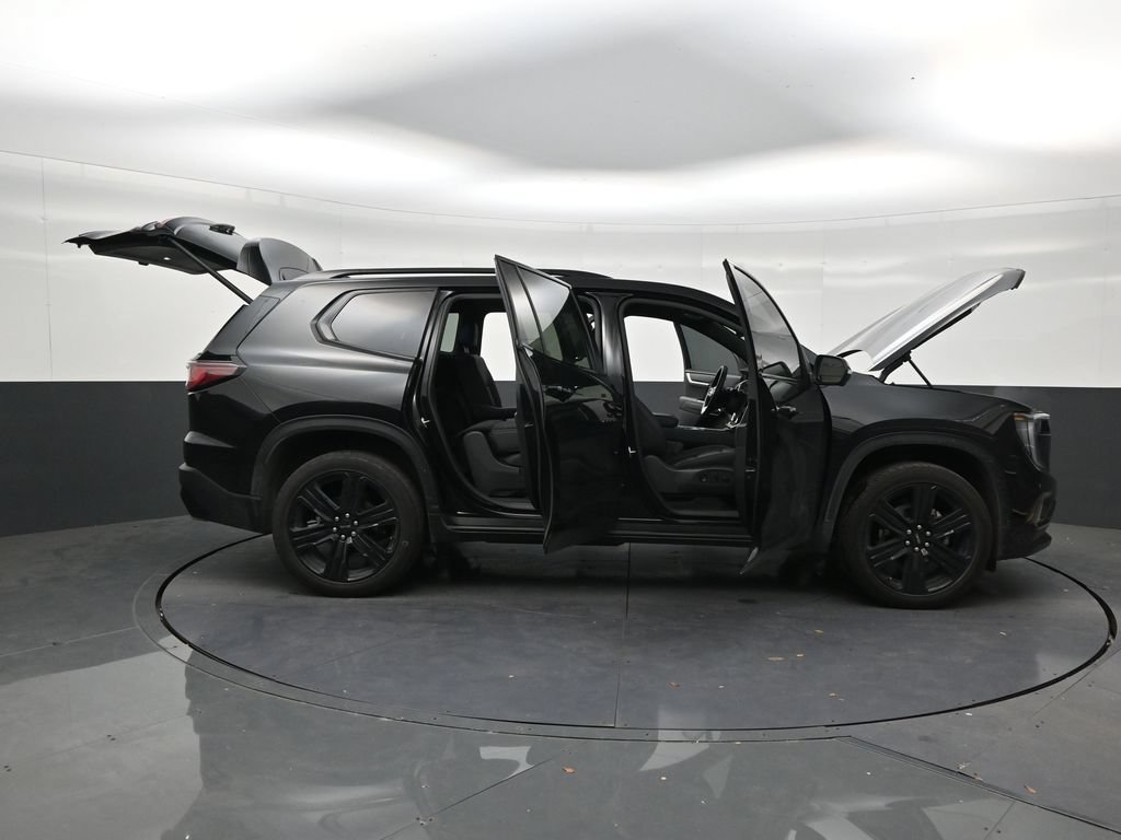 Used 2025 GMC Acadia Elevation w/ Elevation Premium Package FWD image 28