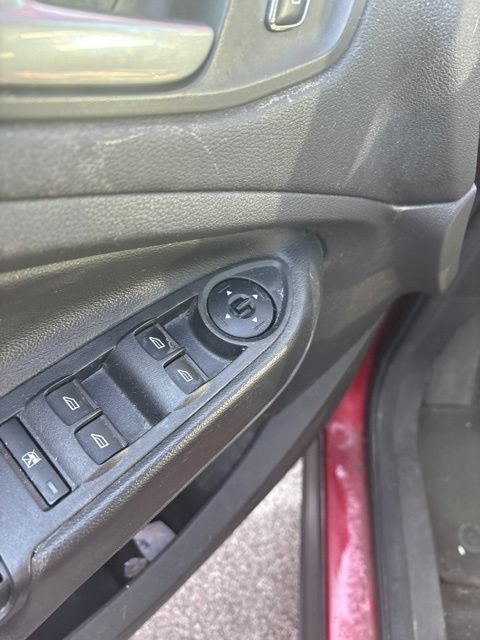 Used 2015 Ford Escape SE FWD image 7