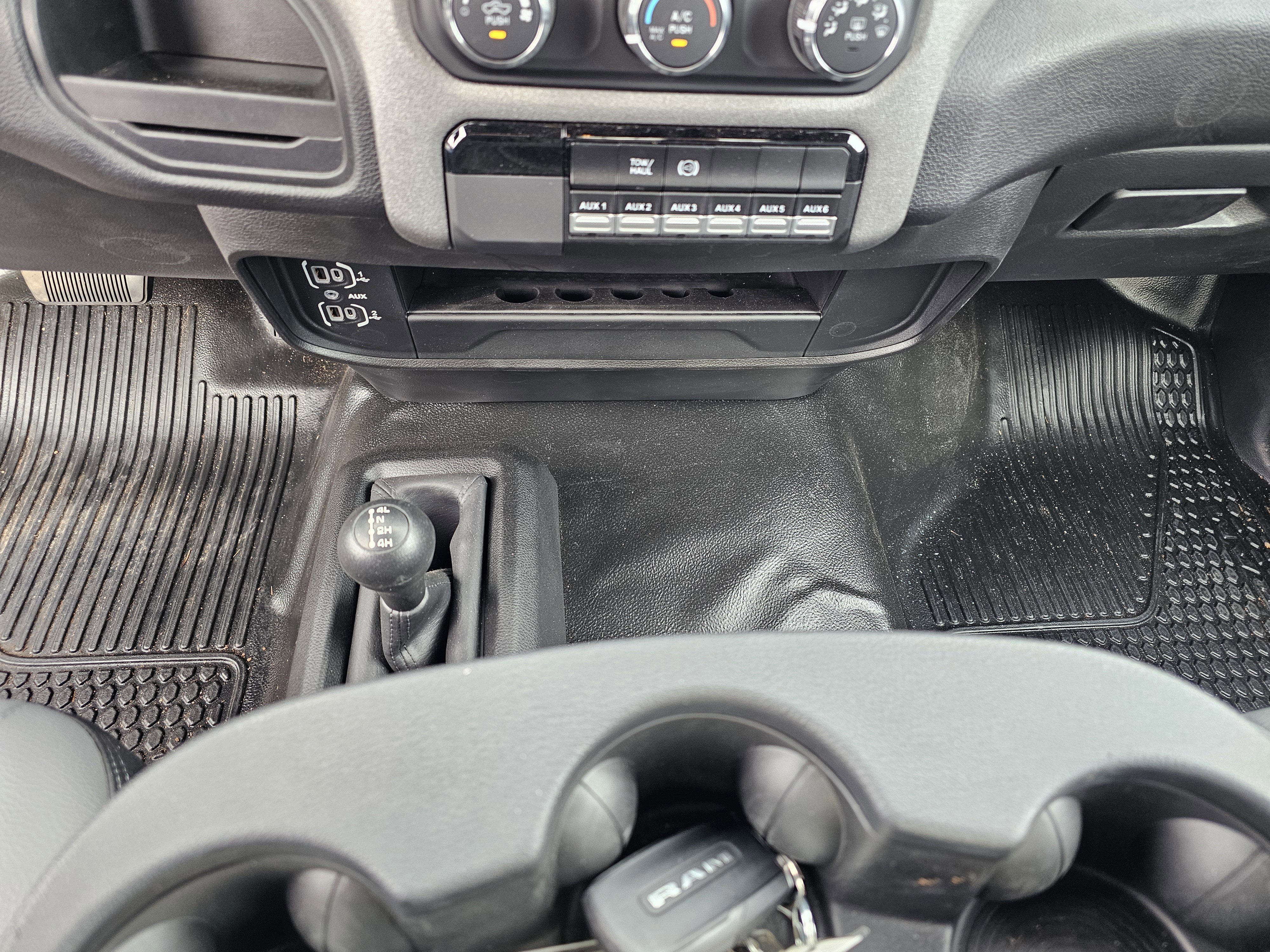 New 2024 RAM 4500 Tradesman image 27