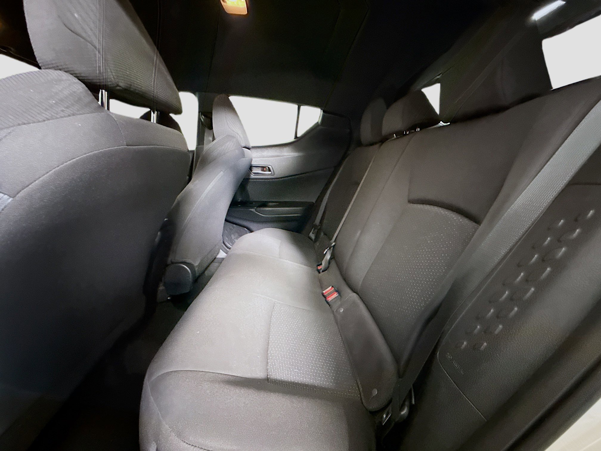 Used 2019 Toyota C-HR LE FWD image 24