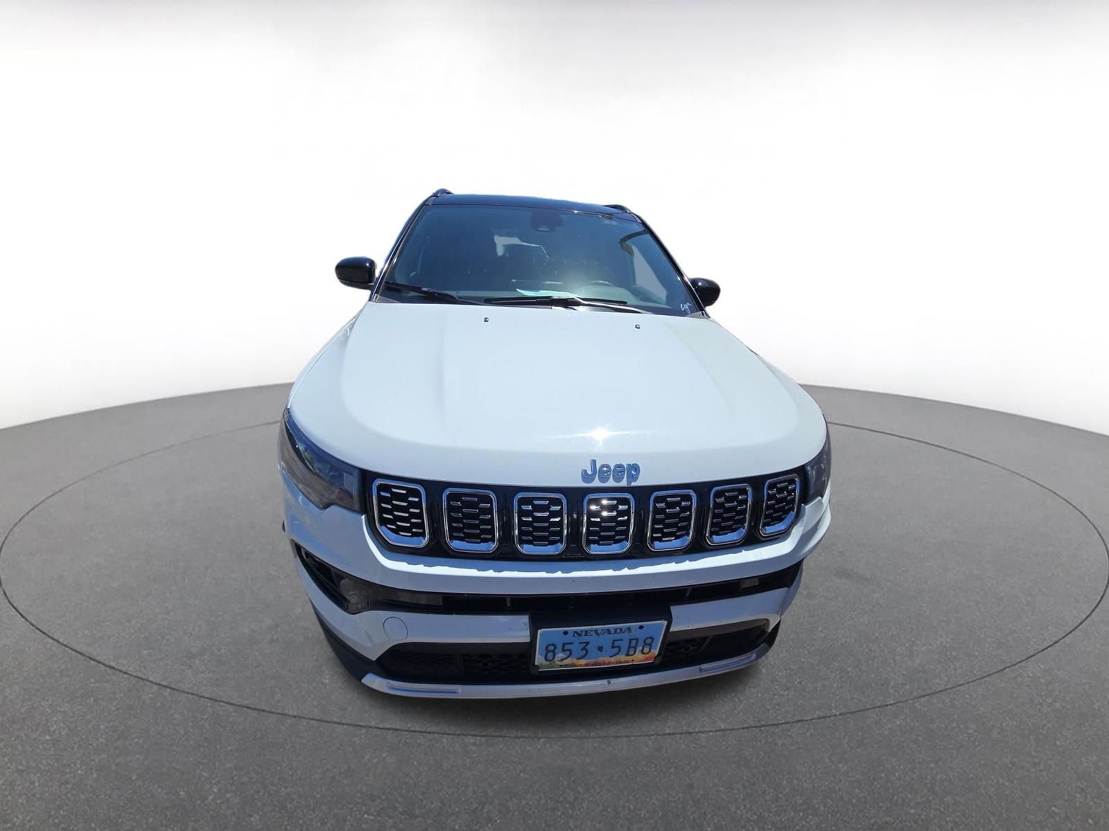 Used 2025 Jeep Compass Limited AWD/4WD image 4