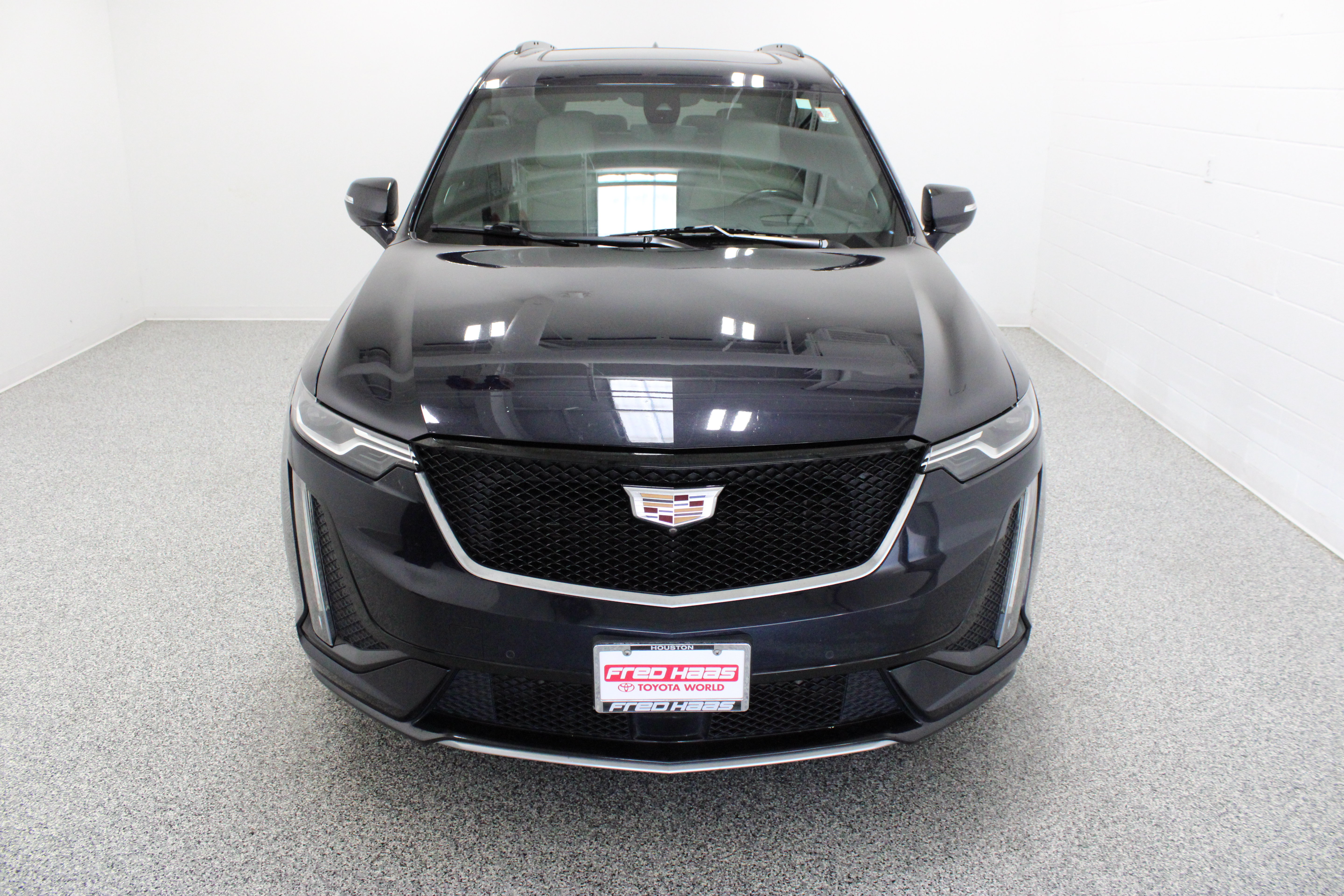 Used 2021 Cadillac XT6 Sport AWD/4WD image 3