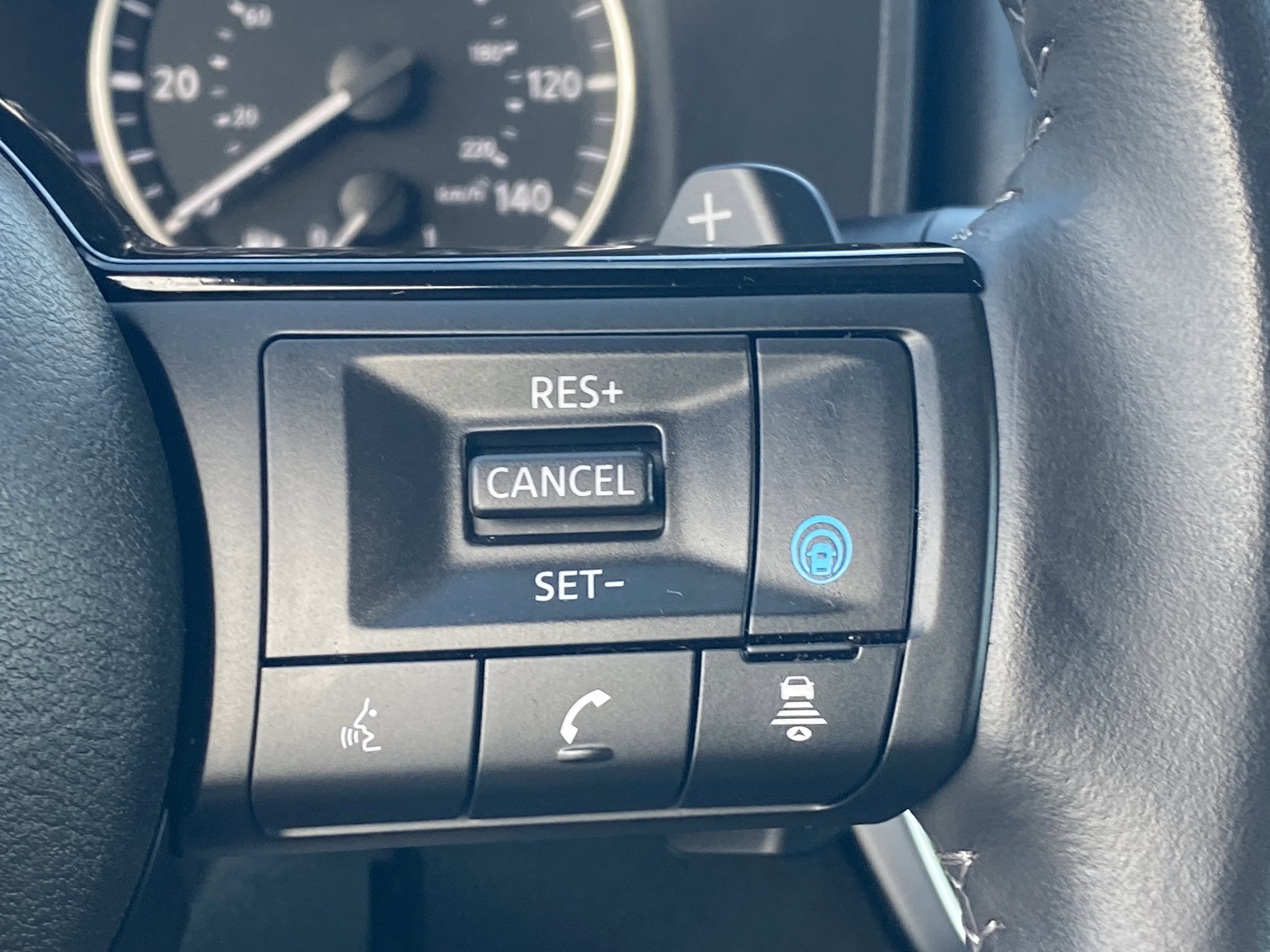 Used 2023 Nissan Rogue SV w/ SV Premium B Package image 28